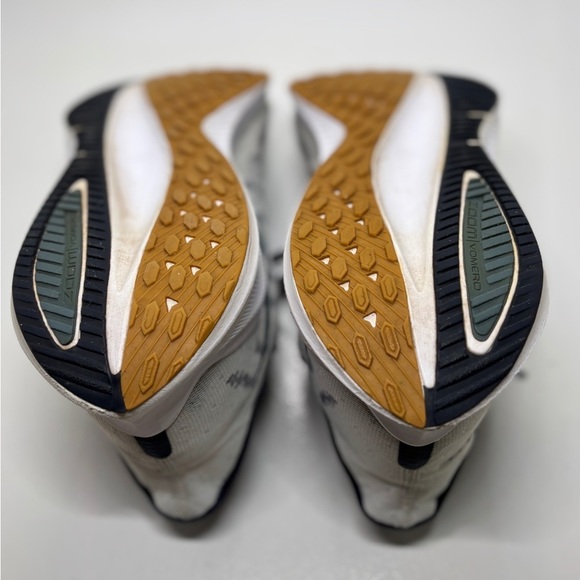 Nike Air Zoom Vomero 14 Running Shoes White Navy Gum Sole Men’s 11.5 main image 11